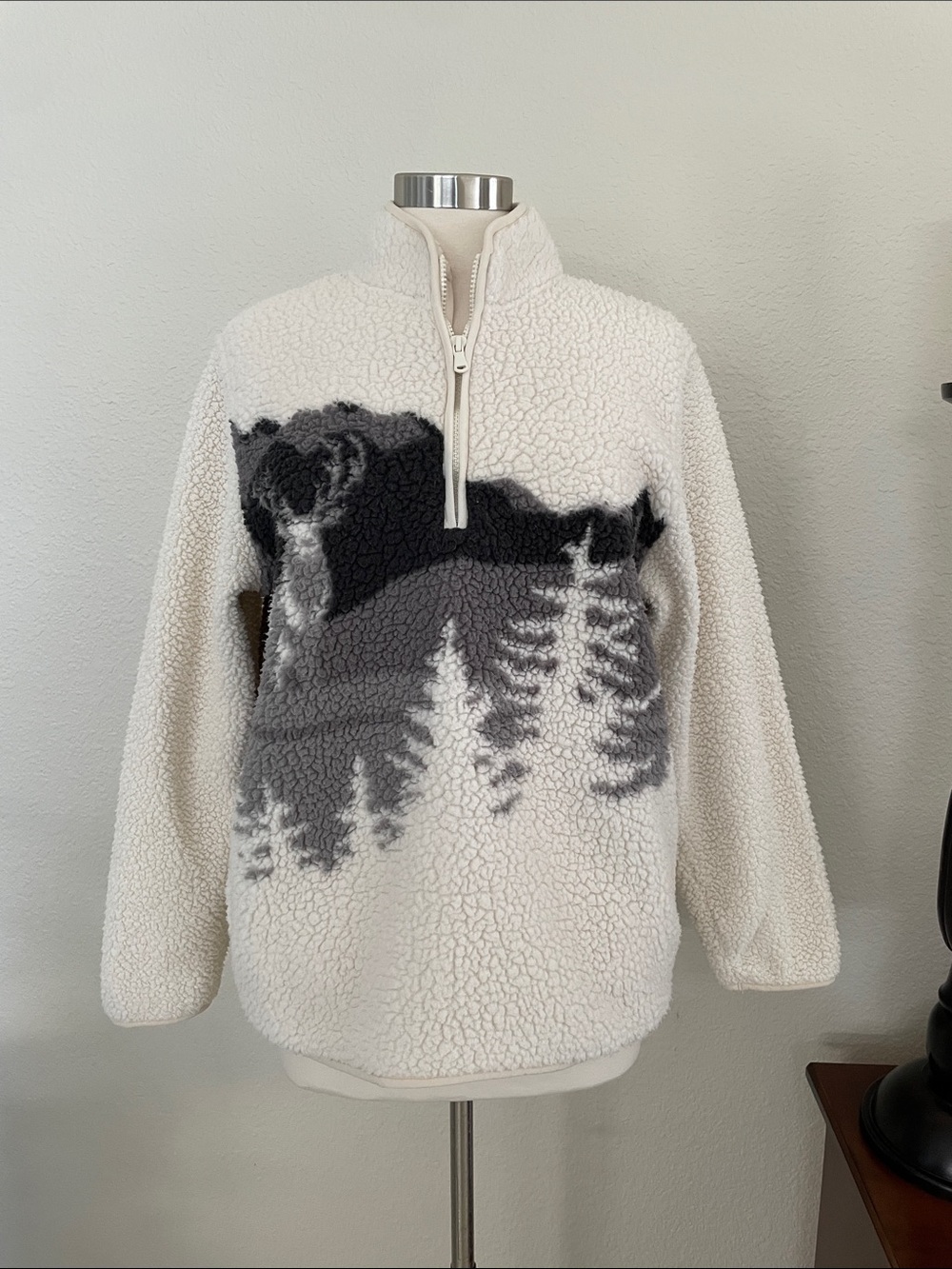 Old Navy Cream Sherpa Half-Zip Pullover with Gray & Black Mountain Design